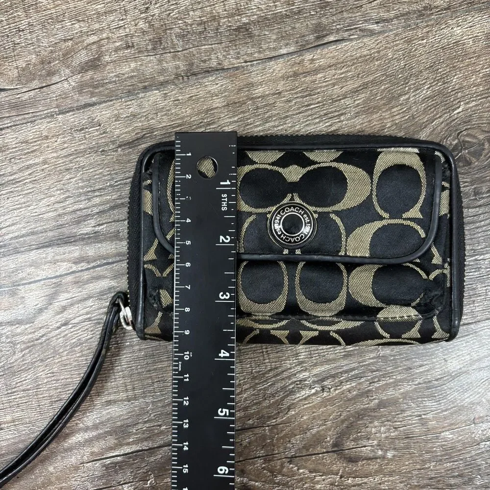 Coach id plastic